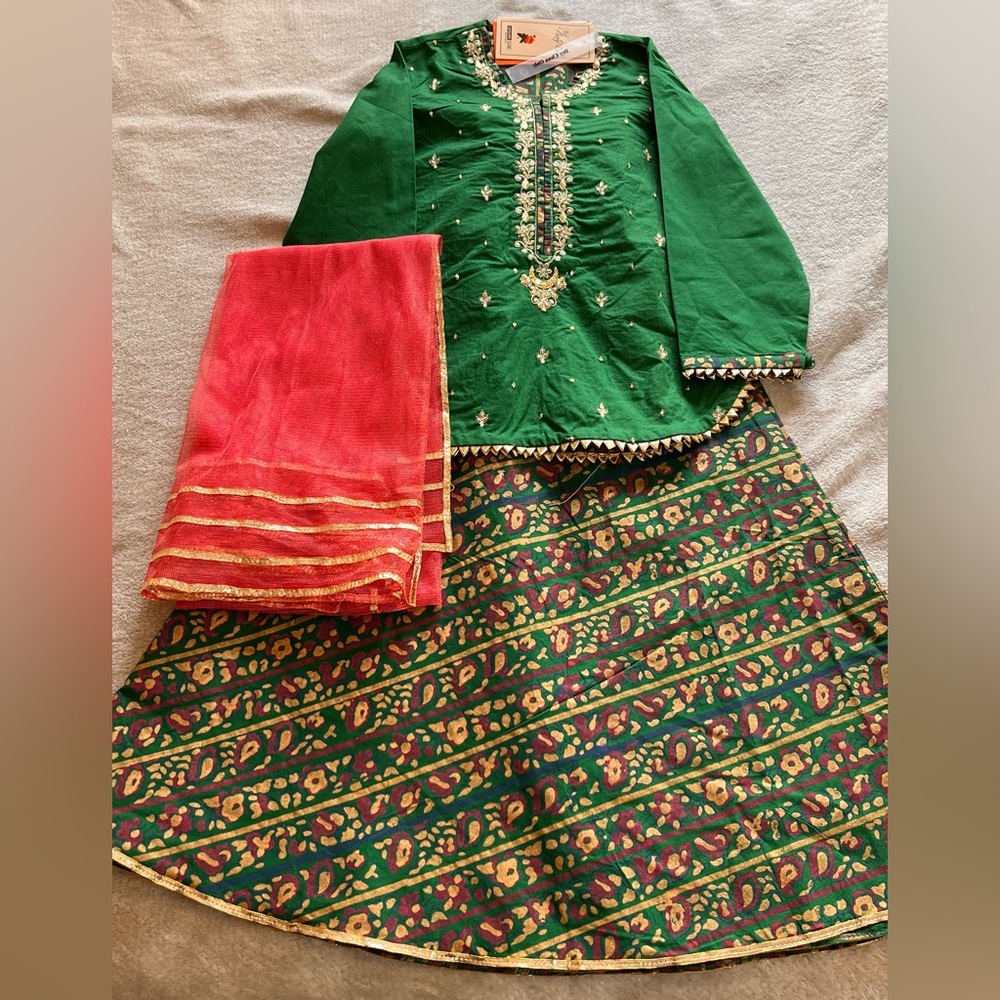 Reduced: Kids lengha set